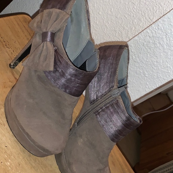 Heels - Picture 6 of 7